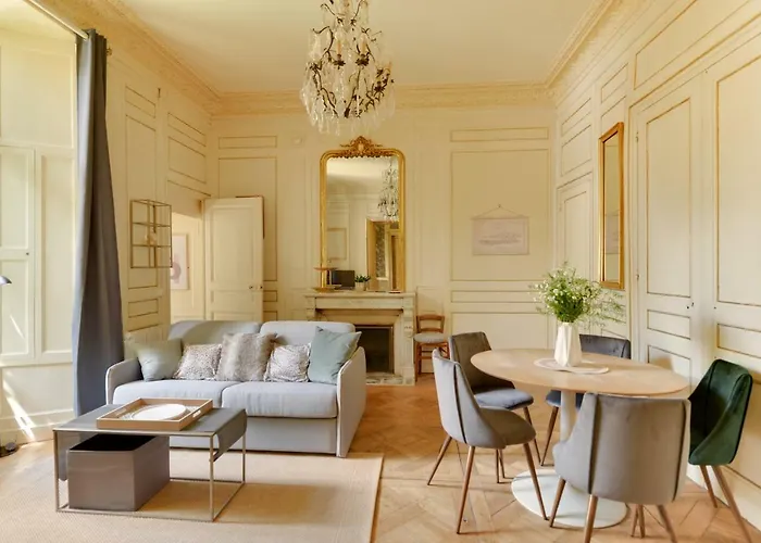 Suite de Pauline by Cocoonr